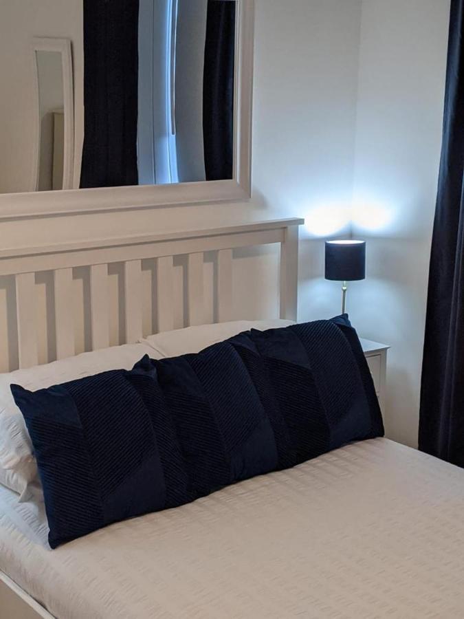 Glenclova - No 5 Bellyeoman, Bright Two Bedroom Apartment Dunfermline Eksteriør billede