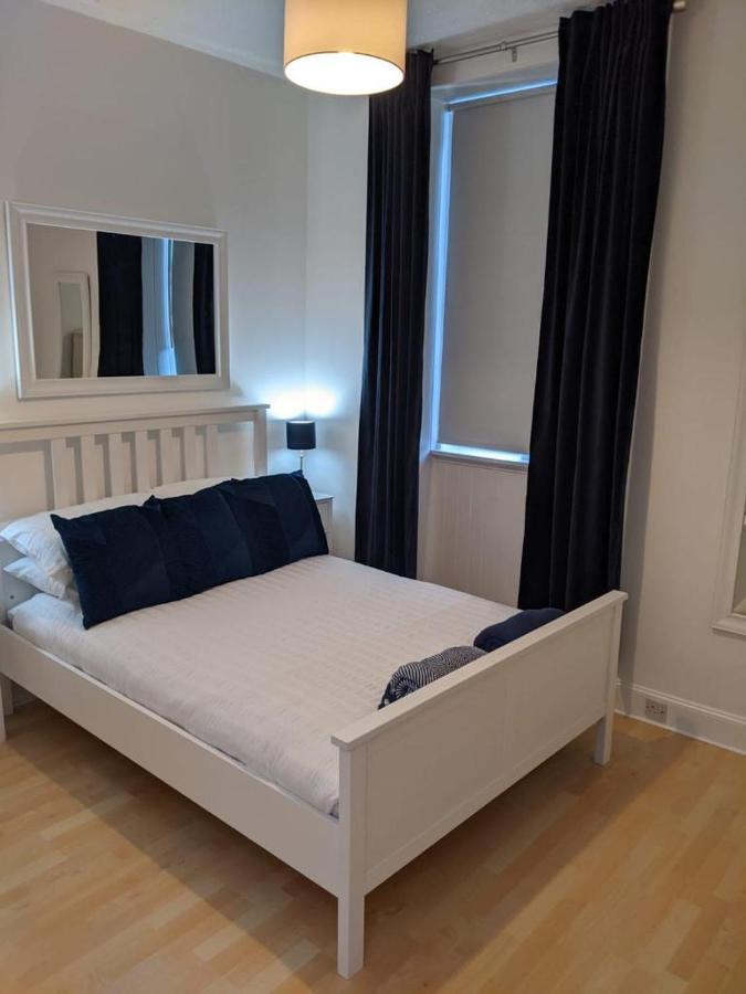 Glenclova - No 5 Bellyeoman, Bright Two Bedroom Apartment Dunfermline Eksteriør billede