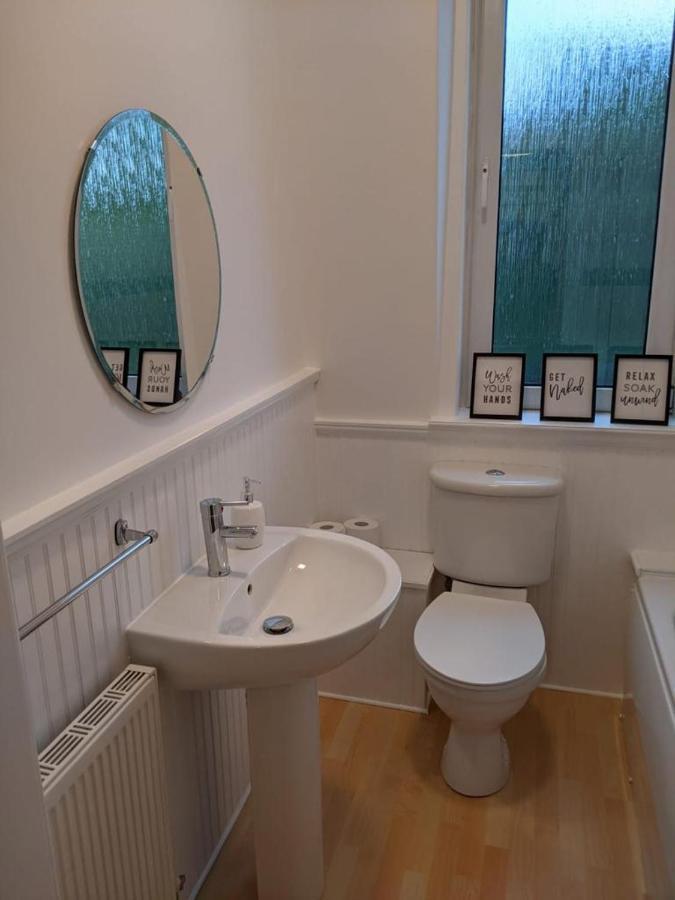 Glenclova - No 5 Bellyeoman, Bright Two Bedroom Apartment Dunfermline Eksteriør billede