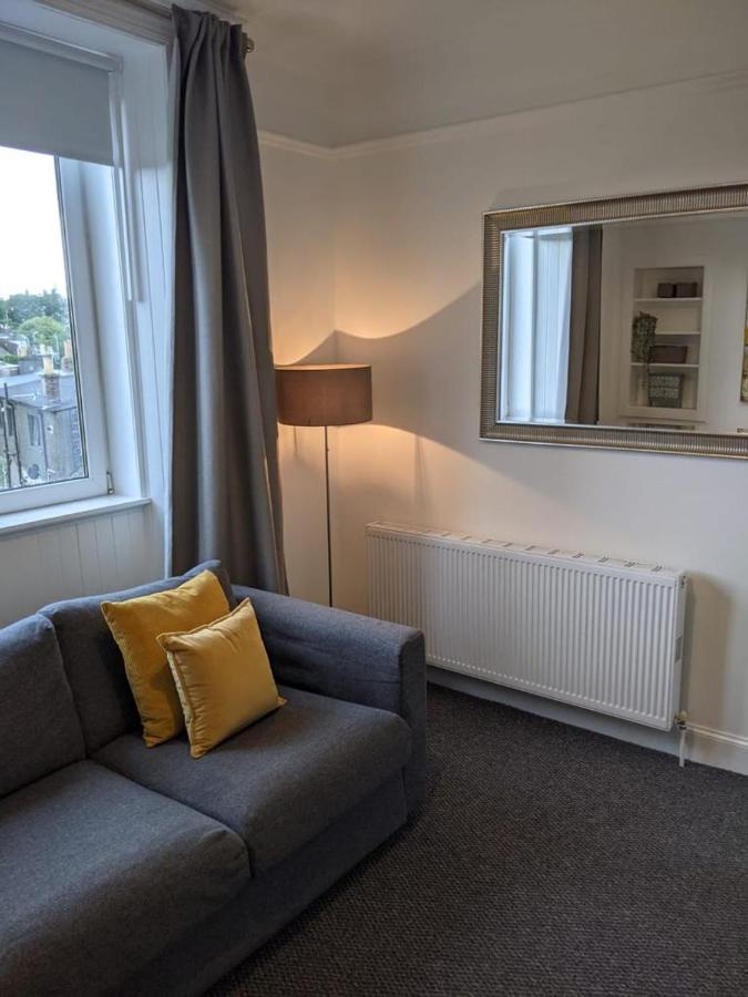Glenclova - No 5 Bellyeoman, Bright Two Bedroom Apartment Dunfermline Eksteriør billede