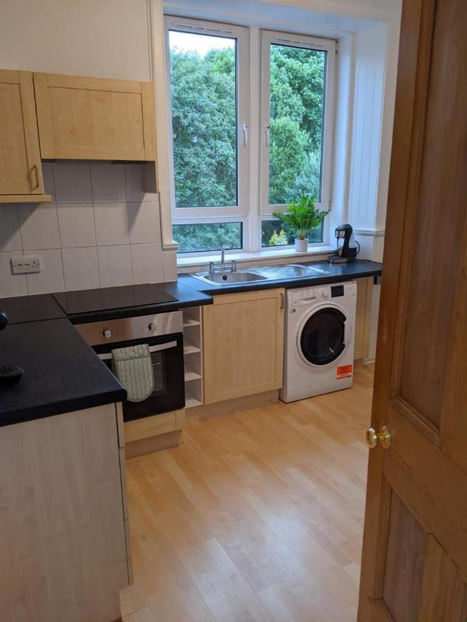 Glenclova - No 5 Bellyeoman, Bright Two Bedroom Apartment Dunfermline Eksteriør billede